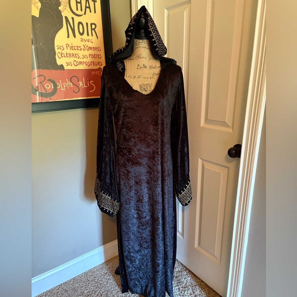Halloween women’s cloak